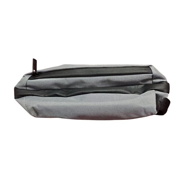 Travis Mathew Golf Approach Toiletry Case Gray Dopp Kit Travel Pouch Bag New - Picture 2 of 10
